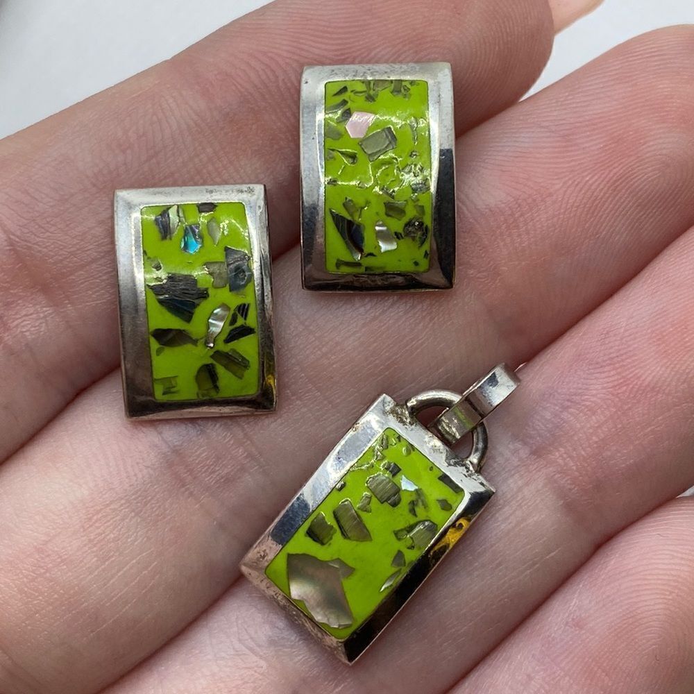 💛 Vintage 925 Green Mosaic Shell Earrings & Pendant Set